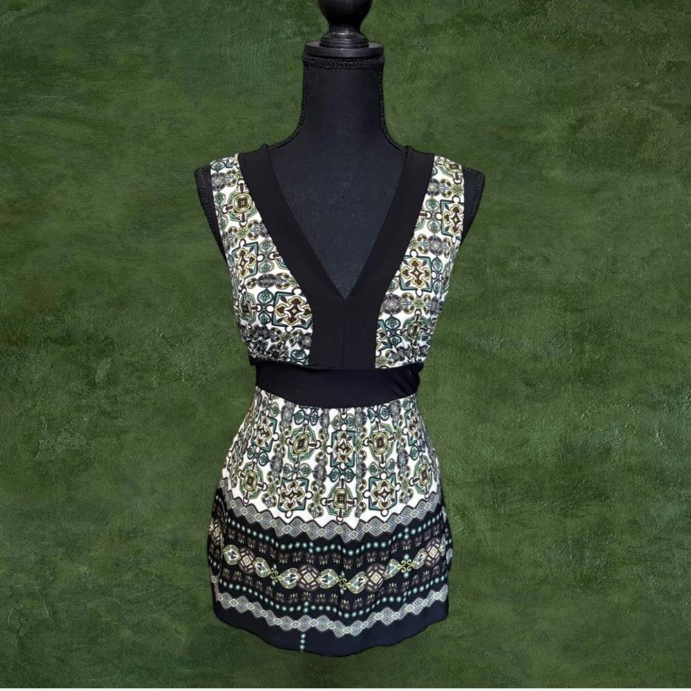 Agenda Geometric Patterned Top
